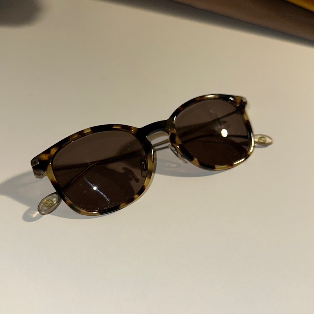 Gucci Unisex sunglasses 51-22 Temple Length: 145